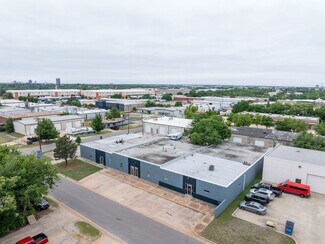 Plus de détails pour 209-211 NE 38th St, Oklahoma City, OK - Industriel/Logistique à louer