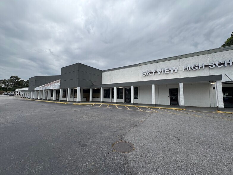 5134 Old National Hwy, College Park, GA à louer - Photo principale – Image 1 sur 10