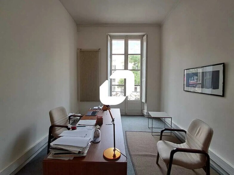 Bureau dans Bordeaux à louer - Photo de l’immeuble – Image 3 sur 8