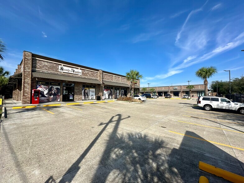 2101 S Claiborne Ave, New Orleans, LA à louer - Photo principale – Image 1 sur 7