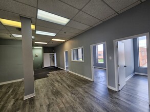 1550-1590 Rue Chabanel O, Montréal, QC à louer Photo intérieure– Image 2 sur 4