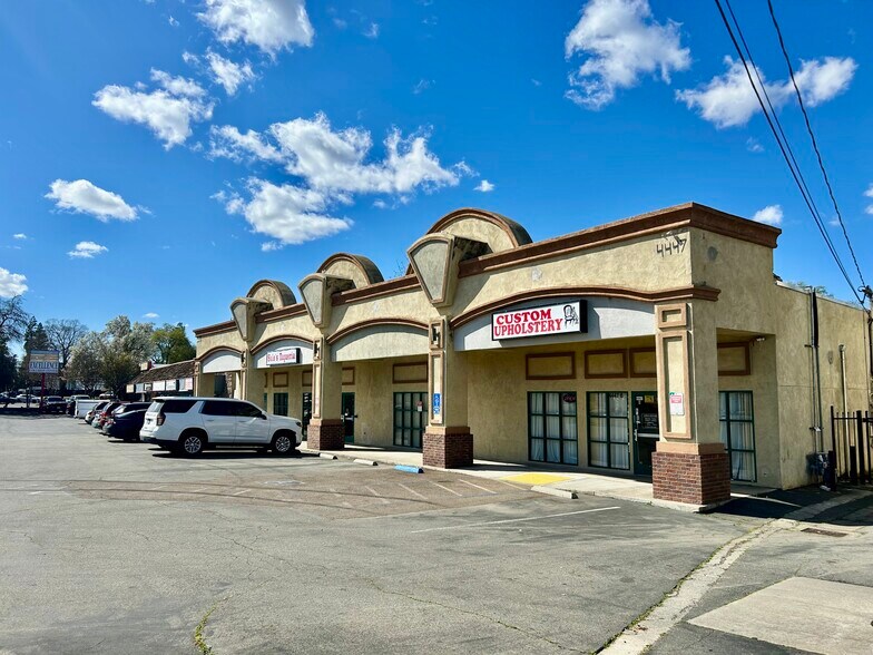 4445-4447 Auburn Blvd, Sacramento, CA à louer - Photo de l’immeuble – Image 2 sur 28