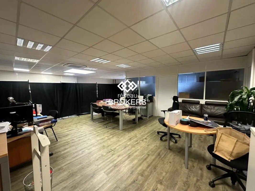 Bureau dans Gonesse à louer Photo de l’immeuble– Image 1 sur 2
