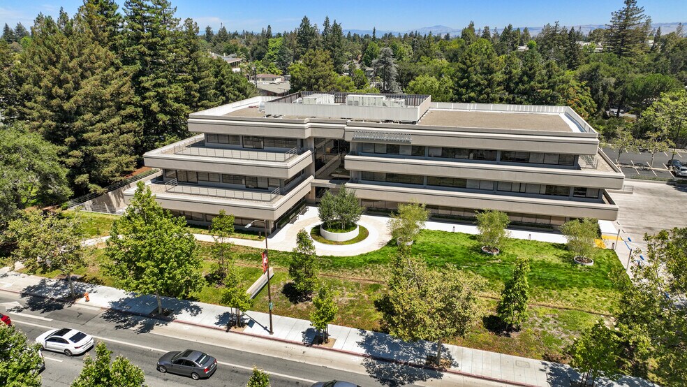 1000 El Camino Real, Menlo Park, CA à louer - Photo de l’immeuble – Image 1 sur 5