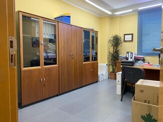 Plus de détails pour Local commercial à louer