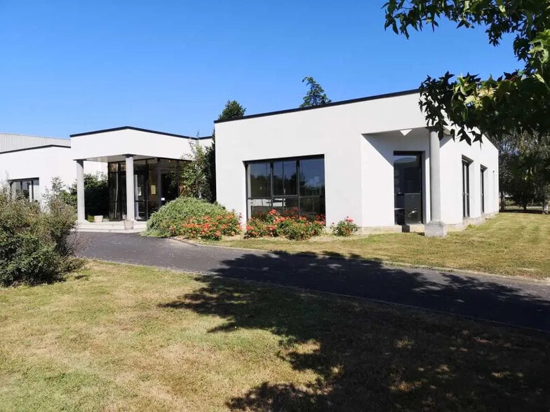 2 Rue Jupiter, Carquefou à louer - Photo de l’immeuble – Image 1 sur 8