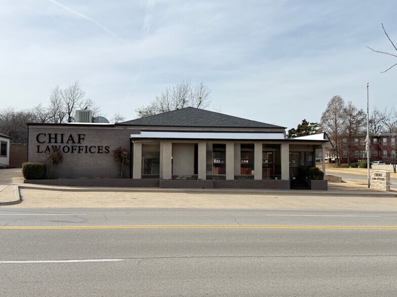 1717 N Broadway Ave, Oklahoma City, OK à vendre - Photo de l’immeuble – Image 2 sur 11