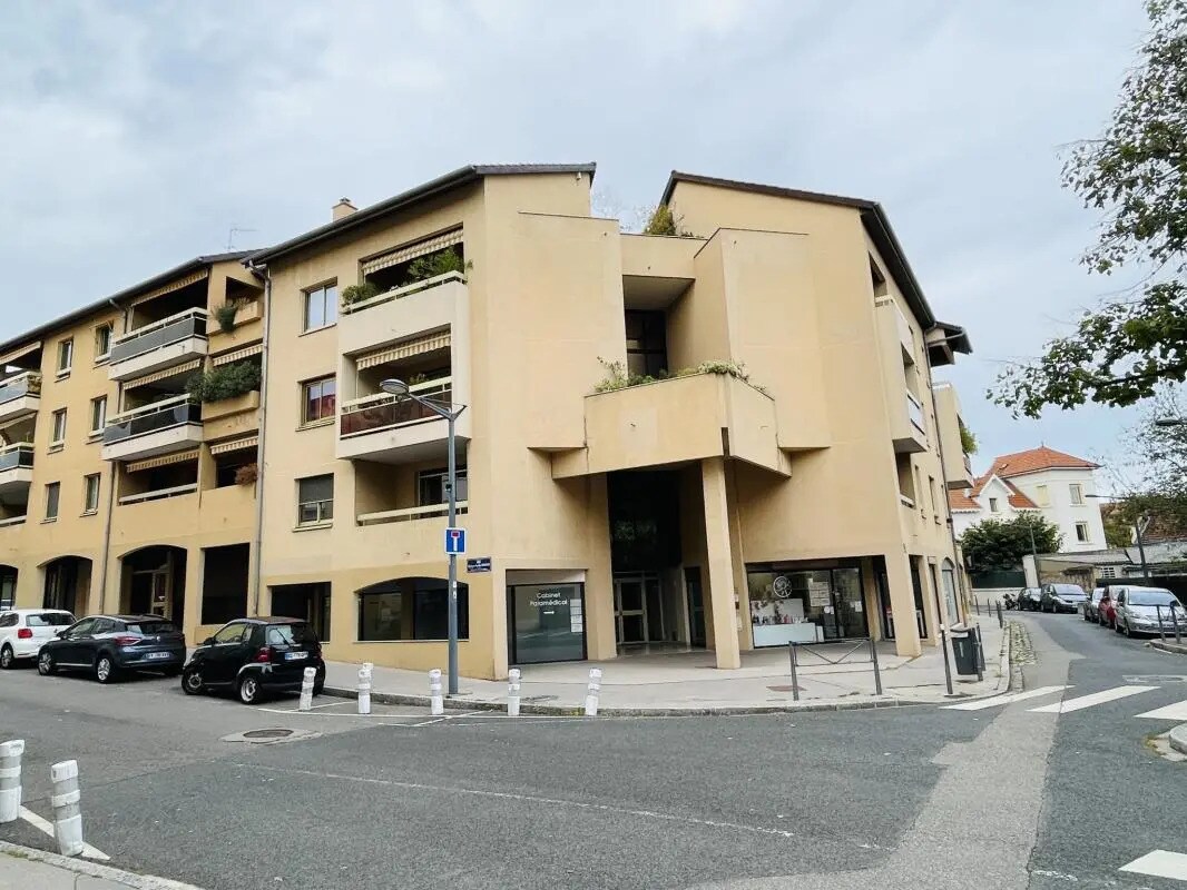 Local commercial dans Lyon à vendre Photo de l’immeuble– Image 1 sur 13