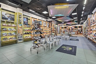 452 Fulton St, Brooklyn, NY à louer Photo intérieure– Image 2 sur 6