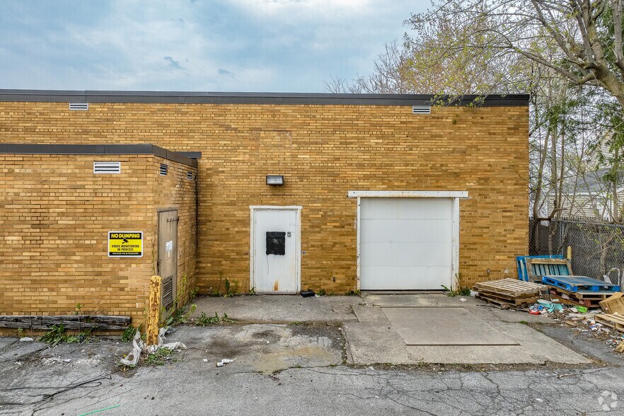 410-430 W Seneca Tpke, Syracuse, NY à louer - Photo de l’immeuble – Image 3 sur 4