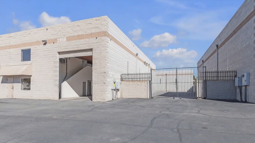2956 N Marco St, Las Vegas, NV à vendre - Vidéo sur l’annonce professionnelle – Image 2 sur 31