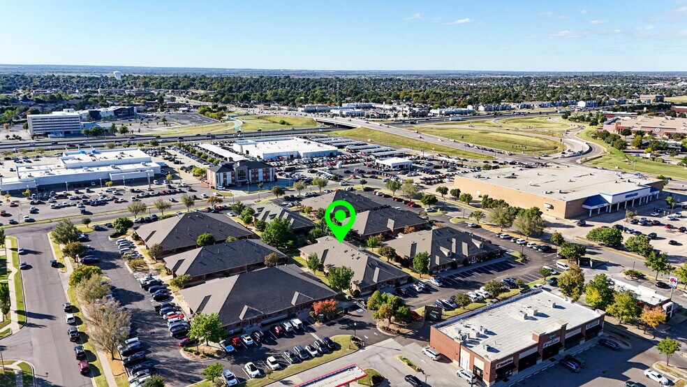 1006 24th Ave NW, Norman, OK à vendre - Photo de l’immeuble – Image 2 sur 67