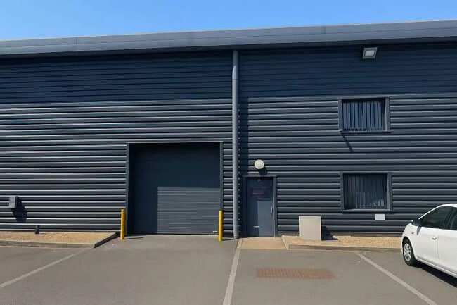 Plus de détails pour Local d’activités à vendre