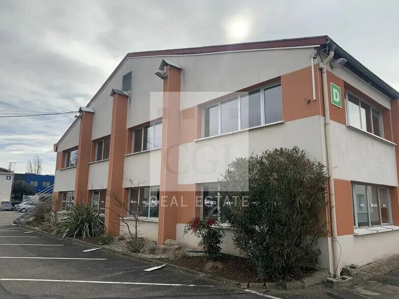 31 Rue Wilson, Décines-Charpieu à louer - Photo de l’immeuble – Image 2 sur 12