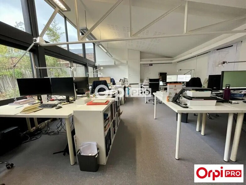 Bureau dans Lille à louer - Photo de l’immeuble – Image 3 sur 9