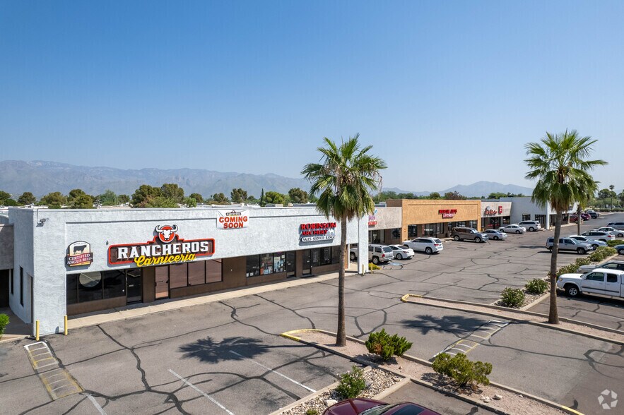 7605-7667 E Speedway Blvd, Tucson, AZ à louer - Photo de l’immeuble – Image 2 sur 6
