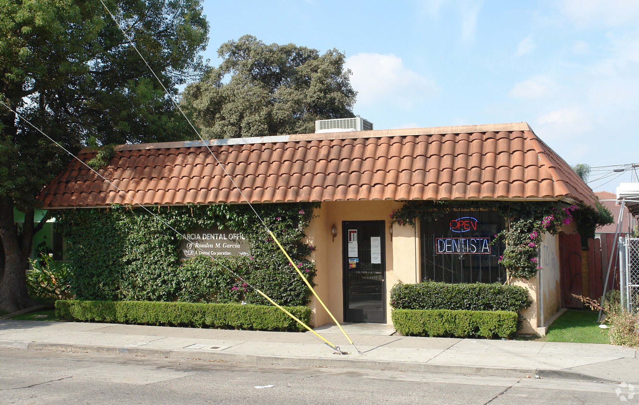 1614 French St, Santa Ana, CA à vendre Photo principale– Image 1 sur 15