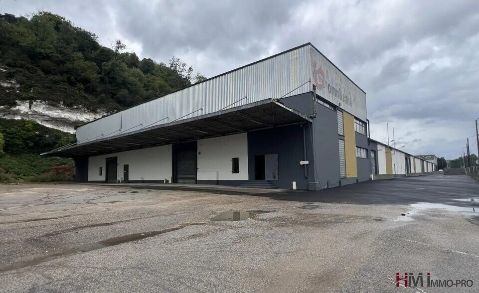 Industriel/Logistique dans Canteleu à vendre - Photo de l’immeuble – Image 2 sur 7