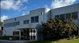 Plus de détails pour 555 Pond Dr, Wood Dale, IL - Bureau, Local d'activités à louer