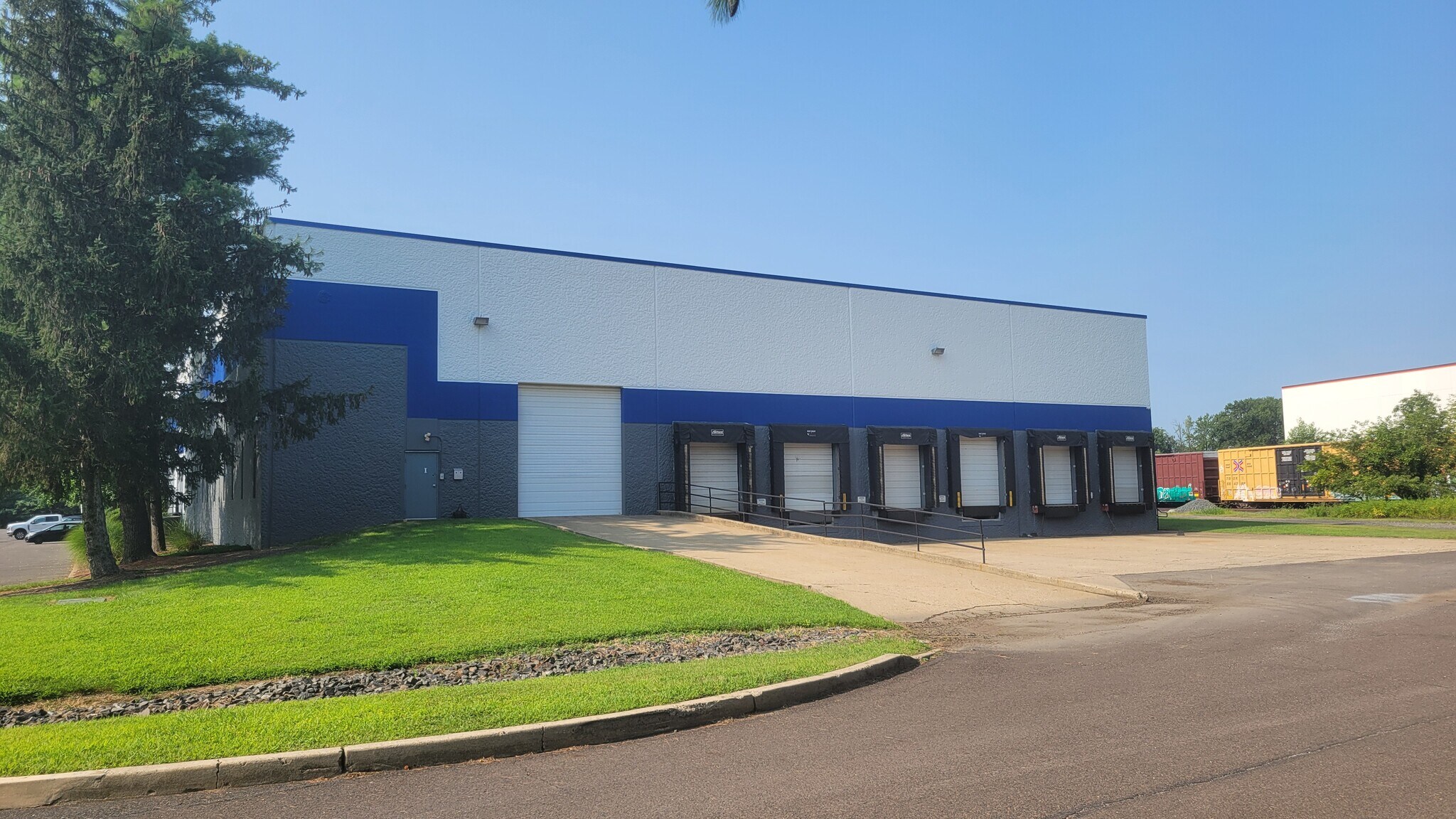 10 Runway Rd, Levittown, PA à louer Photo intérieure– Image 1 sur 3