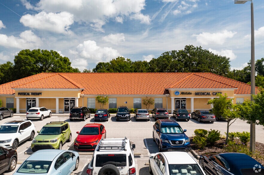 13003-13011 Summerfield Square Dr, Riverview, FL à louer - Photo de l’immeuble – Image 3 sur 12