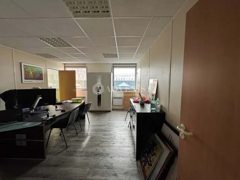 Bureau dans Noisy-le-Grand à vendre - Photo de l’immeuble – Image 1 sur 6