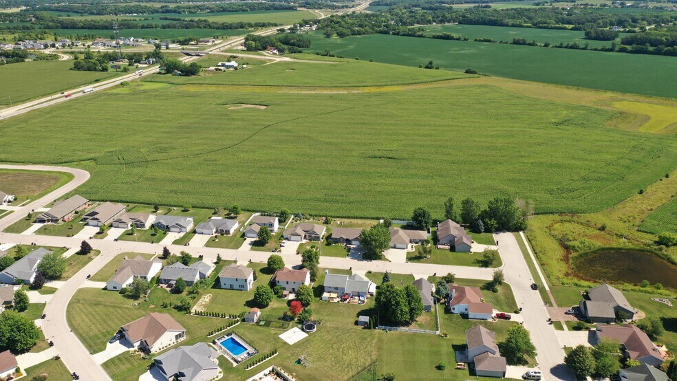 4208 McCormick dr, Janesville, WI à vendre - Photo de l’immeuble – Image 2 sur 5
