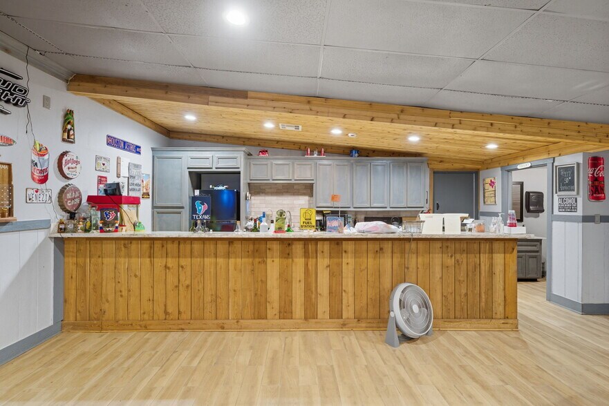 12828 FM 1960, Huffman, TX à vendre - Photo intérieure – Image 2 sur 9