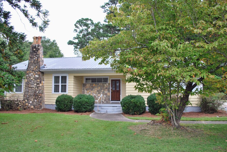 1566 Thompson Bridge Rd, Gainesville, GA à vendre - Photo de l’immeuble – Image 2 sur 2