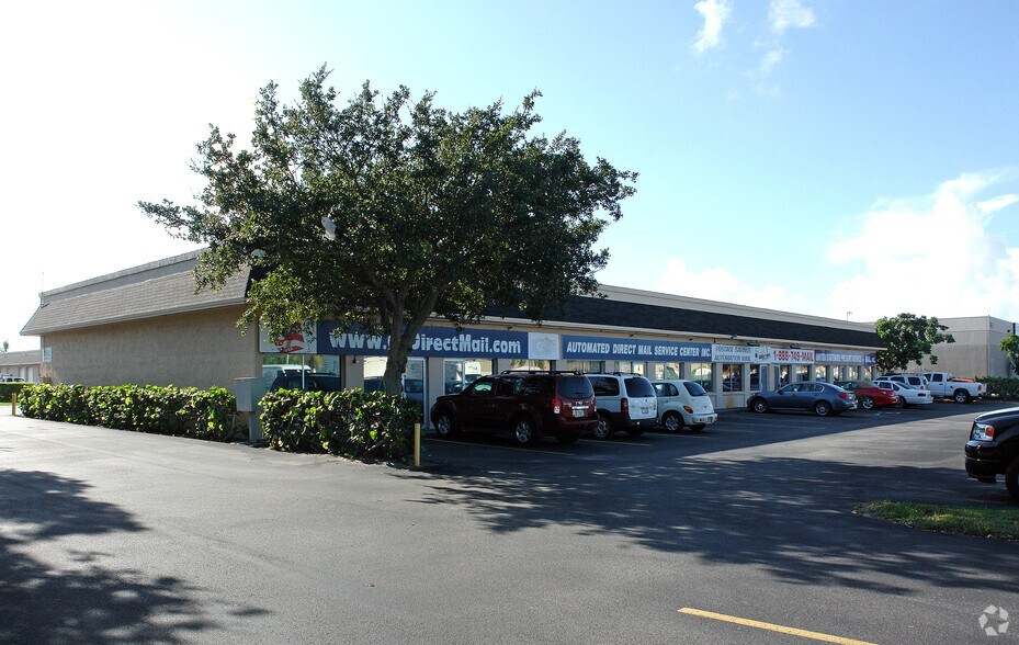 3866 Prospect Ave, West Palm Beach, FL à louer - Photo de l’immeuble – Image 2 sur 5