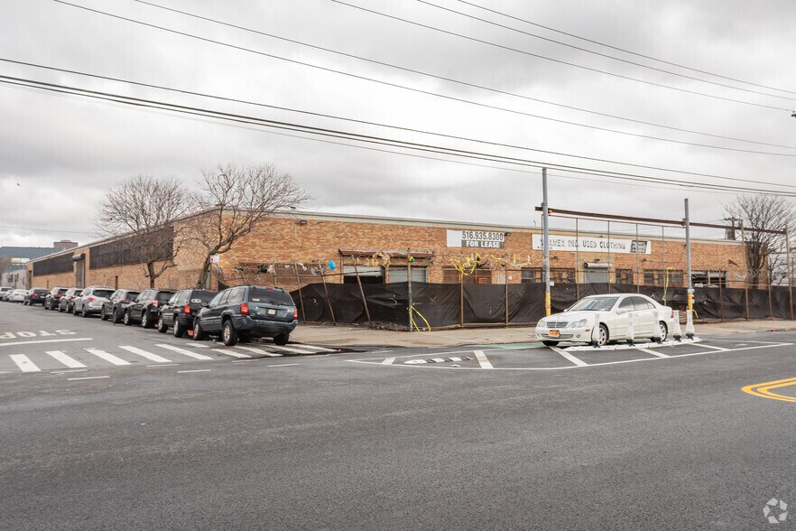 625 Wortman Ave, Brooklyn, NY à louer - Photo principale – Image 1 sur 12