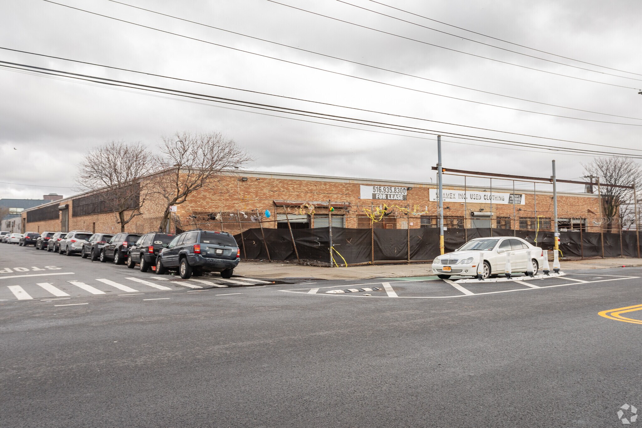 625 Wortman Ave, Brooklyn, NY à louer Photo principale– Image 1 sur 13