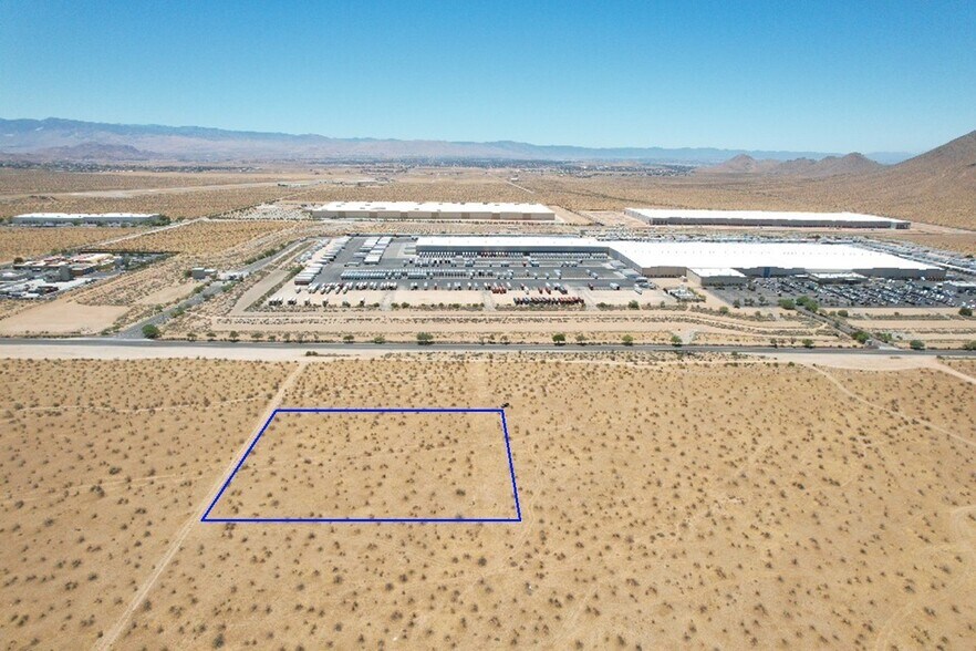 21465 Johnson Rd, Apple Valley, CA à vendre - Photo de l’immeuble – Image 2 sur 22