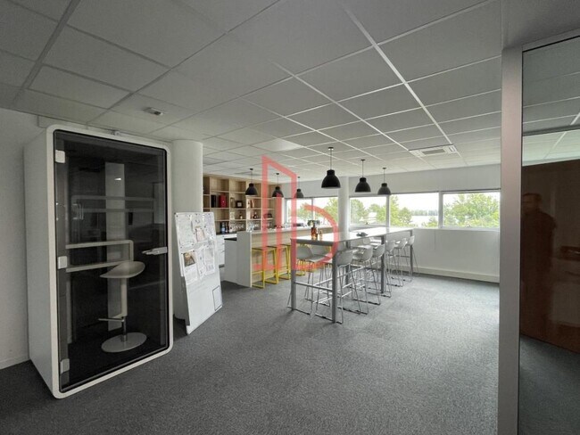 Plus de détails pour Bureau à louer