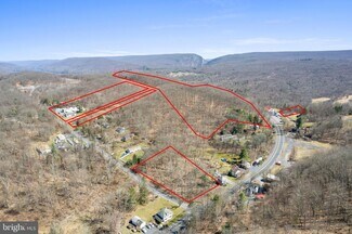 Plus de détails pour 3154 Godfrey Ridge Dr, Stroudsburg, PA - Logement à vendre