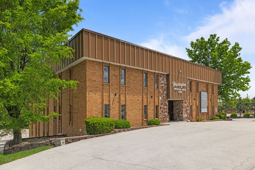 4585 Washington St, Florissant, MO à louer - Photo de l’immeuble – Image 2 sur 14
