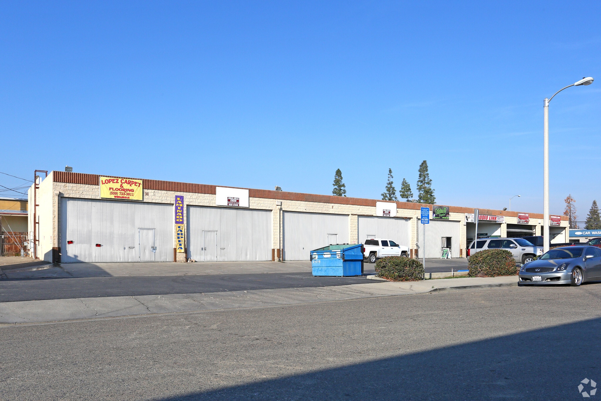 1539 E Tulare Ave, Tulare, CA à louer Photo principale– Image 1 sur 11