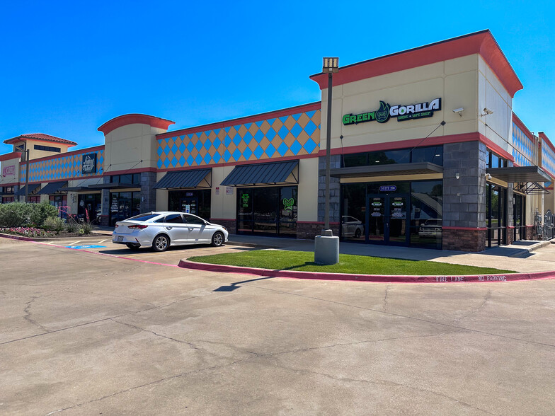 513 W Jefferson St, Grand Prairie, TX à louer - Photo de l’immeuble – Image 3 sur 10
