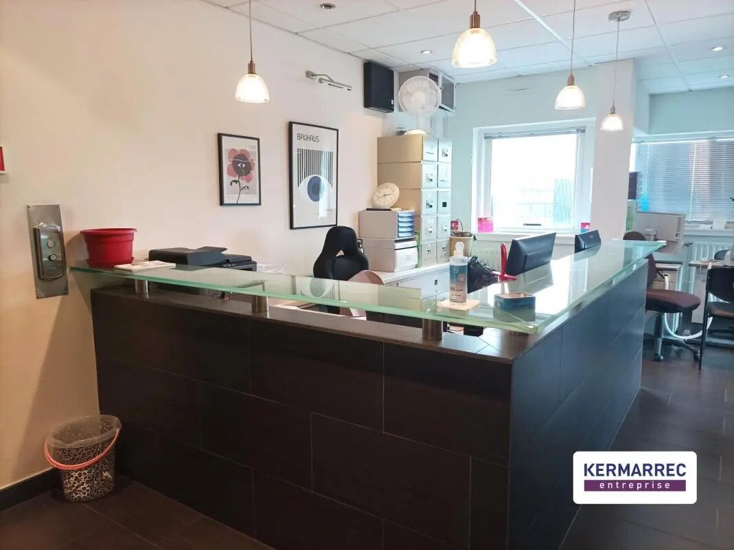 Bureau dans Rennes à louer Hall d’entrée– Image 1 sur 5