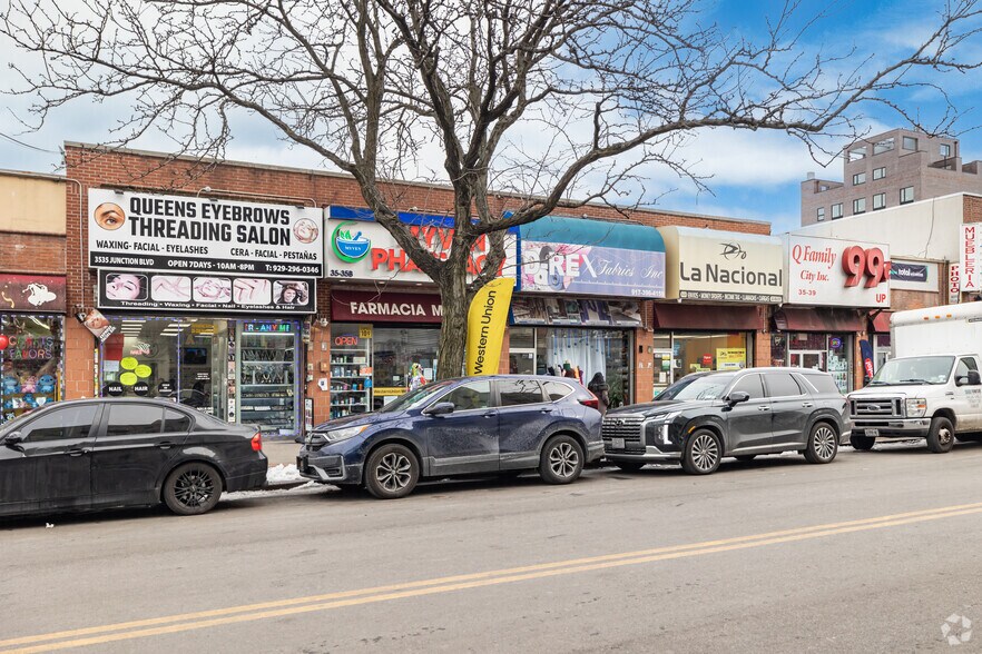 3531 Junction Blvd, Corona, NY à vendre - Photo de l’immeuble – Image 2 sur 11