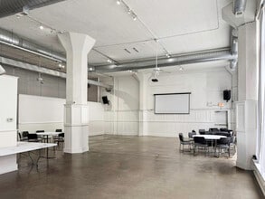 2255 S Michigan Ave, Chicago, IL à louer Photo intérieure– Image 2 sur 6