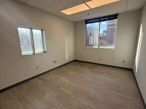 208-210 Grant St, Pittsburgh, PA à louer Photo intérieure– Image 1 sur 5