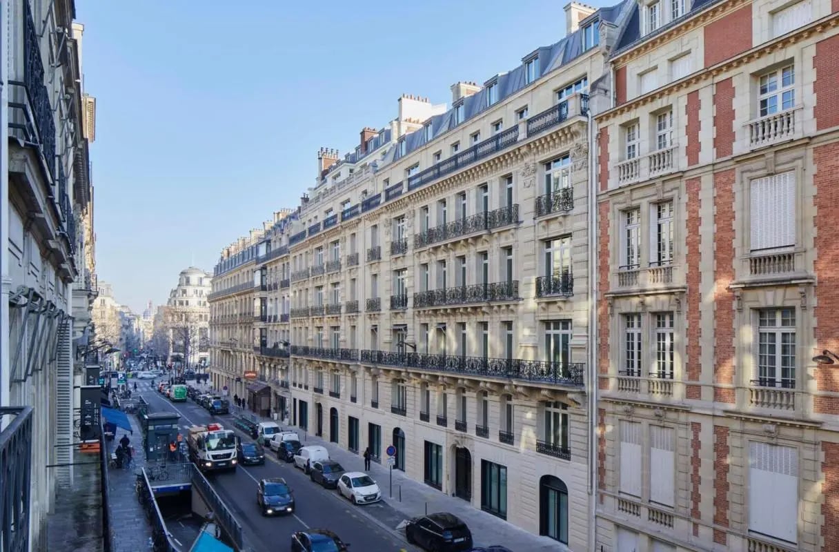 Bureau dans Paris à louer Photo de l’immeuble– Image 1 sur 5