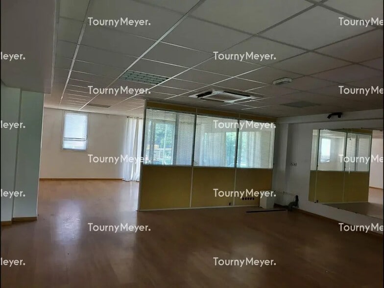 Bureau dans Bayonne à louer - Photo de l’immeuble – Image 3 sur 9