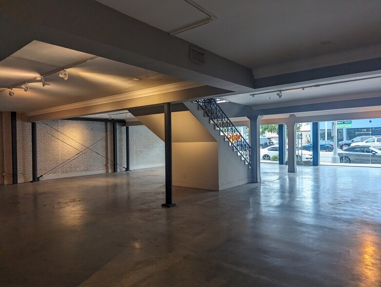 169 N La Brea Ave, Los Angeles, CA à louer - Photo intérieure – Image 3 sur 5