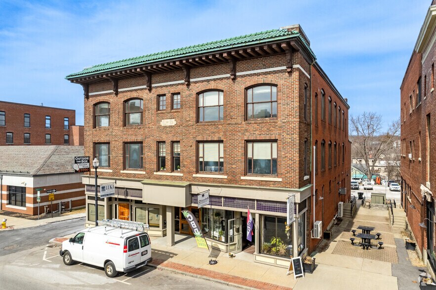 253-255 Main St, Webster, MA à louer - Photo de l’immeuble – Image 3 sur 31