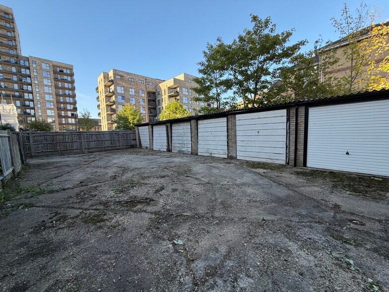 7 St. Johns Rd, Harrow à louer - Photo de l’immeuble – Image 2 sur 4