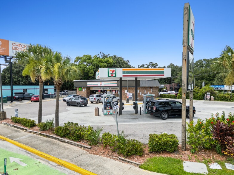 2925 Corrine Dr, Orlando, FL à vendre - Photo de l’immeuble – Image 3 sur 16