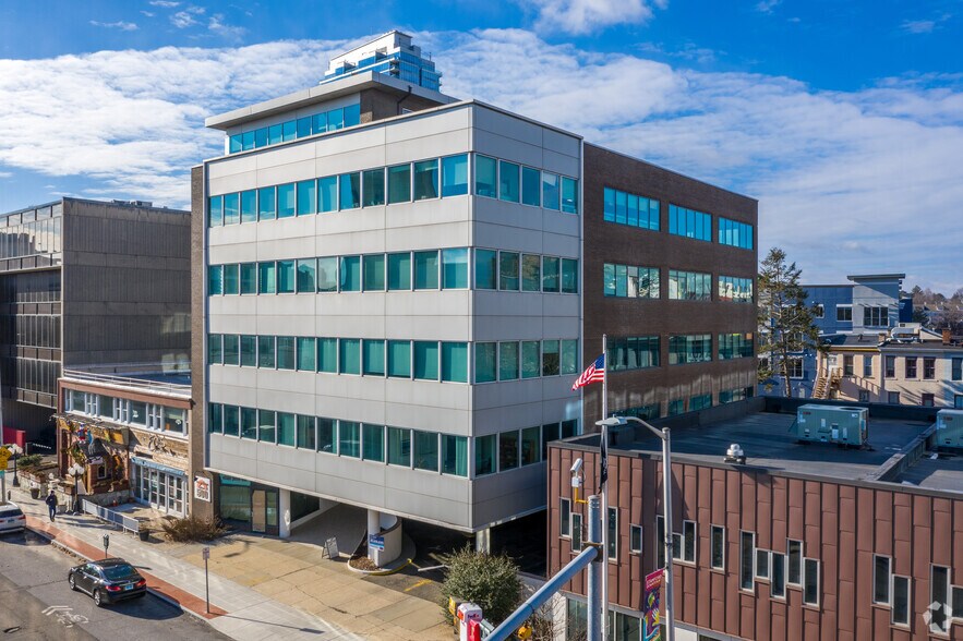 500 Summer St, Stamford, CT à louer - Photo de l’immeuble – Image 2 sur 4