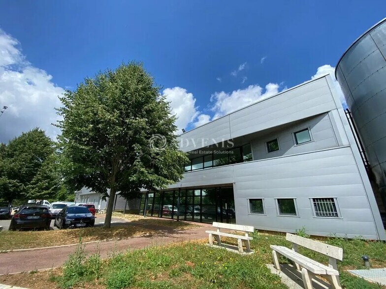 Industriel/Logistique dans Wissous à louer - Photo de l’immeuble – Image 1 sur 7